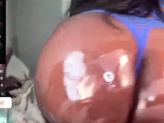 essenceblaque's Live Sex Cam Show