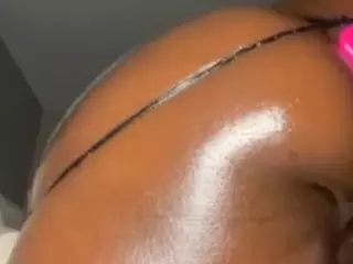 essenceblaque's Live Sex Cam Show