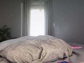 Live cam show with essenceblaque