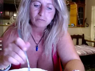 JennaDeluxe's Live Sex Cam Show