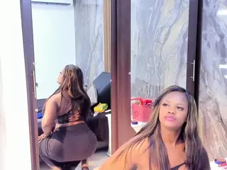laurasaenz01's Live Sex Cam Show