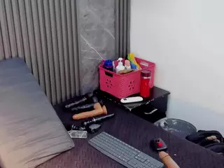 laurasaenz01's Live Sex Cam Show