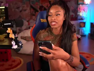 OTC Zia's Live Sex Cam Show