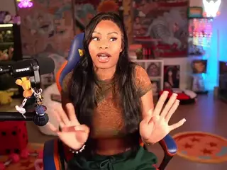 OTC Zia's Live Sex Cam Show