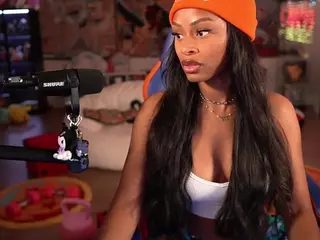 OTC Zia's Live Sex Cam Show