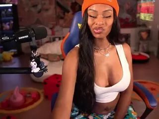 OTC Zia's Live Sex Cam Show