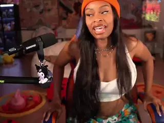 OTC Zia's Live Sex Cam Show