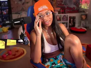OTC Zia's Live Sex Cam Show