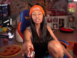OTC Zia's Live Sex Cam Show