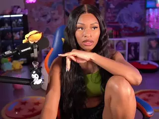 OTC Zia's Live Sex Cam Show