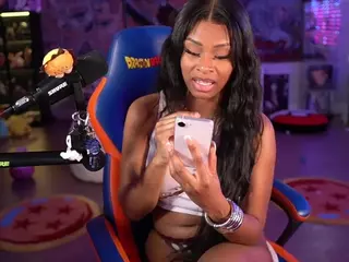 OTC Zia's Live Sex Cam Show