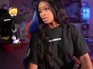 OTC Zia's Live Sex Cam Show
