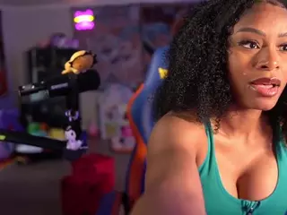 OTC Zia's Live Sex Cam Show