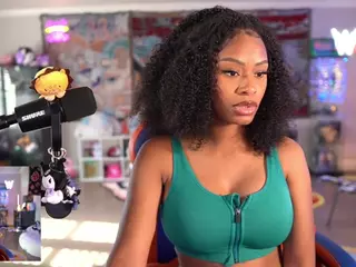 OTC Zia's Live Sex Cam Show