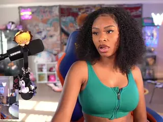 OTC Zia's Live Sex Cam Show