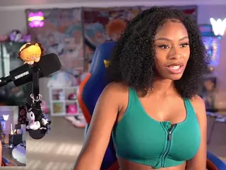 OTC Zia's Live Sex Cam Show