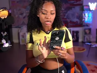 OTC Zia's Live Sex Cam Show