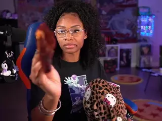 OTC Zia's Live Sex Cam Show