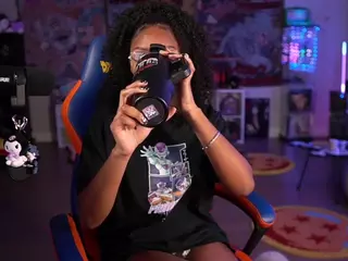 OTC Zia's Live Sex Cam Show