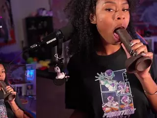 OTC Zia's Live Sex Cam Show
