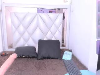Dianamilf's Live Sex Cam Show