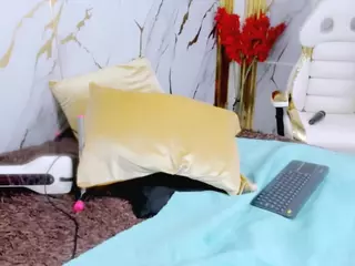 Dianamilf's Live Sex Cam Show