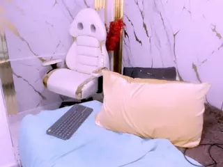 Dianamilf's Live Sex Cam Show
