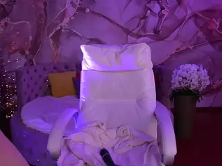 DaenerysDaen's Live Sex Cam Show