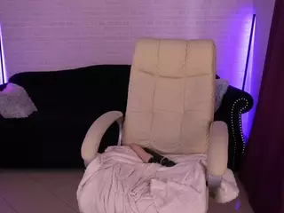DaenerysDaen's Live Sex Cam Show