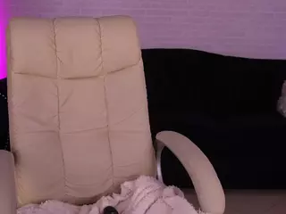 DaenerysDaen's Live Sex Cam Show