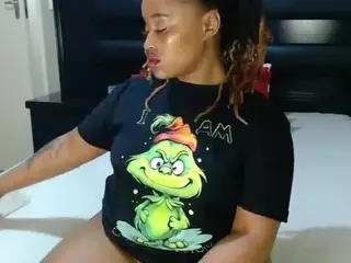 QueenNicky1's Live Sex Cam Show
