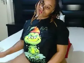 QueenNicky1's Live Sex Cam Show