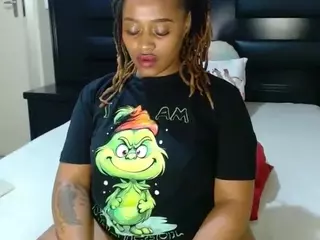 QueenNicky1's Live Sex Cam Show