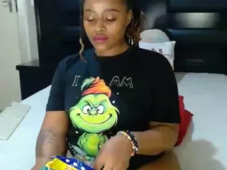 QueenNicky1's Live Sex Cam Show
