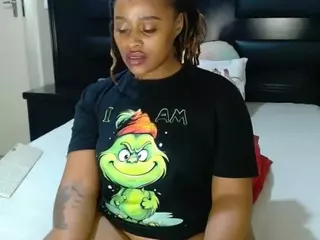 QueenNicky1's Live Sex Cam Show