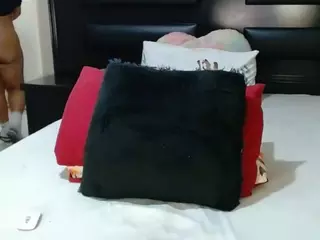 QueenNicky1's Live Sex Cam Show