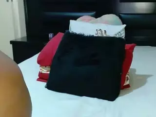 QueenNicky1's Live Sex Cam Show