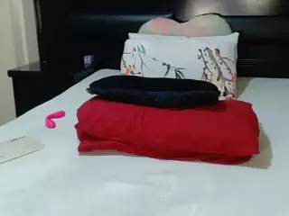 QueenNicky1's Live Sex Cam Show