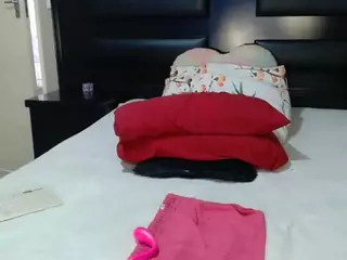 QueenNicky1's Live Sex Cam Show