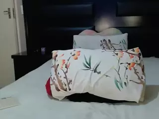 QueenNicky1's Live Sex Cam Show