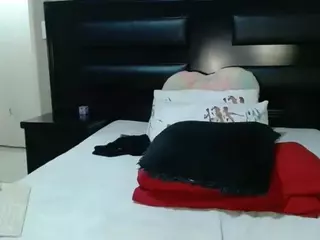 QueenNicky1's Live Sex Cam Show