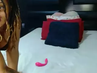QueenNicky1's Live Sex Cam Show