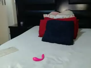 QueenNicky1's Live Sex Cam Show