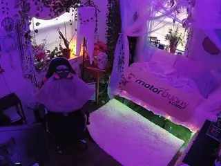 voyeurcam veccasalt 01's Live Sex Cam Show
