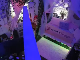 voyeurcam veccasalt 01's Live Sex Cam Show