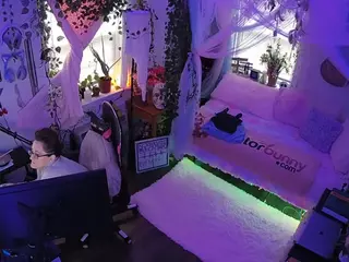 voyeurcam veccasalt 01's Live Sex Cam Show