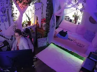 voyeurcam veccasalt 01's Live Sex Cam Show