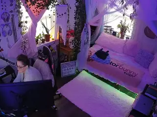 voyeurcam veccasalt 01's Live Sex Cam Show