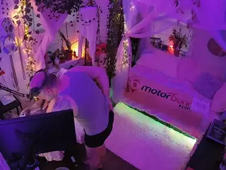 voyeurcam veccasalt 01's Live Sex Cam Show