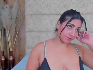 AntonellaRusso's Live Sex Cam Show